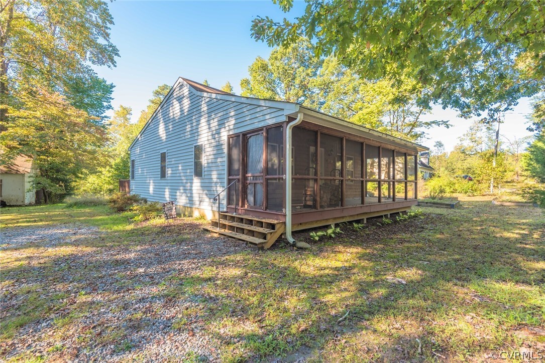 15731 Cooks Mill Road Lanexa, VA 23089 - Photo 3 of 29 Gallery Image 3
