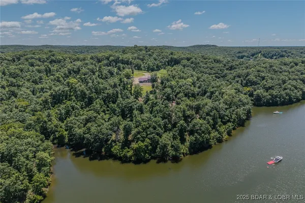 $3,589,900 | 26450 Eagle Point Road, Unit (1415 47' LAKE FRONT), Barnett, MO 65011