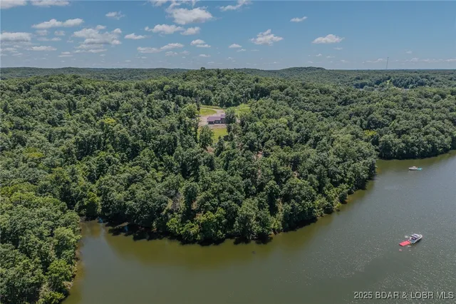 $3,589,900 | 26450 Eagle Point Road, Unit (1415 47' LAKE FRONT), Barnett, MO 65011