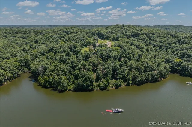 $3,589,900 | 26450 Eagle Point Road, Unit (1415 47' LAKE FRONT), Barnett, MO 65011