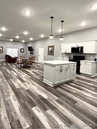 $3,589,900 | 26450 Eagle Point Road, Unit (1415 47' LAKE FRONT), Barnett, MO 65011