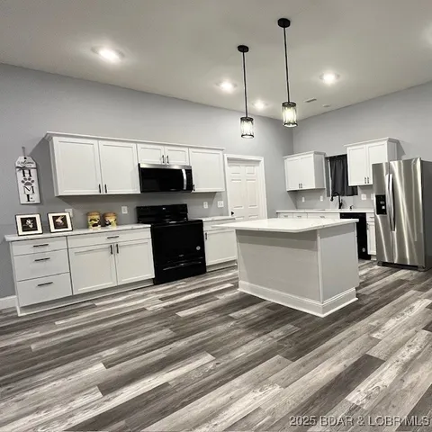 $3,589,900 | 26450 Eagle Point Road, Unit (1415 47' LAKE FRONT), Barnett, MO 65011