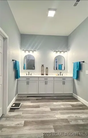 $3,589,900 | 26450 Eagle Point Road, Unit (1415 47' LAKE FRONT), Barnett, MO 65011