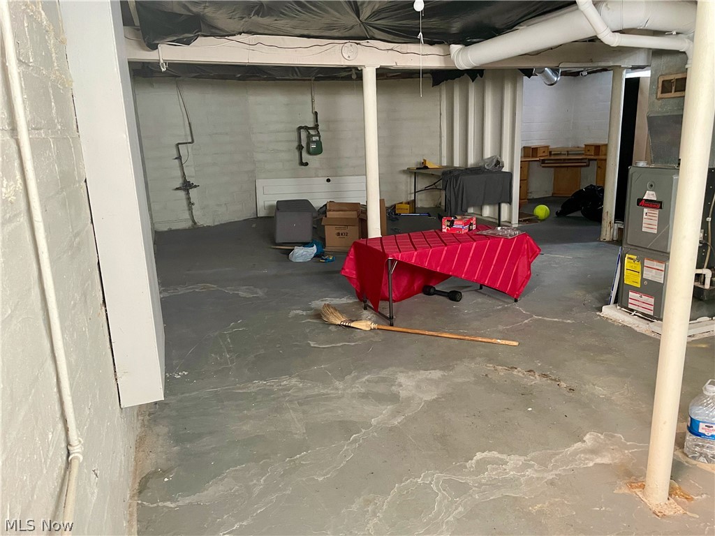 3290 Altamont Road Cleveland, OH 44118 - Photo 19 of 25 Gallery Image 19