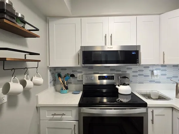 $1,800 | 7605 Ridgewood Avenue, Unit 111, Cape Canaveral, FL 32920