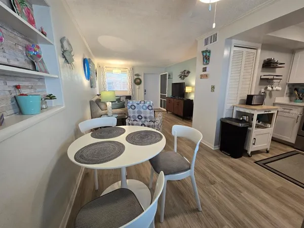 $1,800 | 7605 Ridgewood Avenue, Unit 111, Cape Canaveral, FL 32920