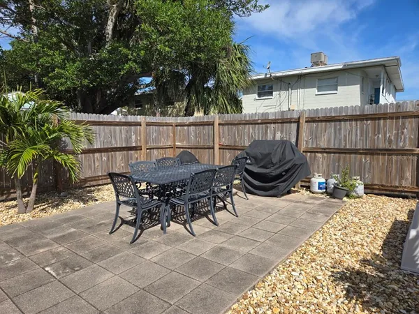 $1,800 | 7605 Ridgewood Avenue, Unit 111, Cape Canaveral, FL 32920