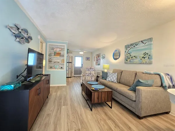 $1,800 | 7605 Ridgewood Avenue, Unit 111, Cape Canaveral, FL 32920