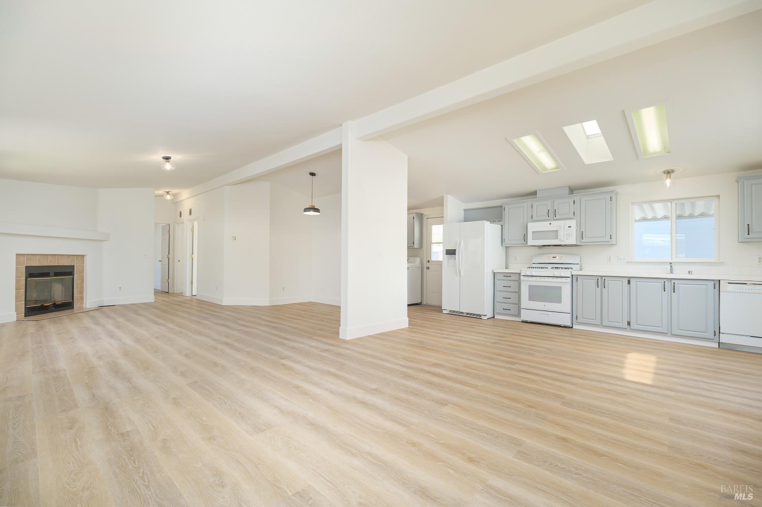 209 Yosemite Road San Rafael, CA 94903 - Photo 1 of 42