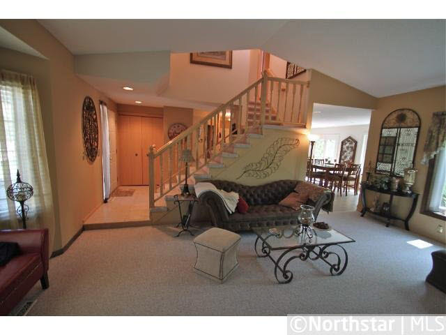 9884 Tree Farm Road Eden Prairie, MN 55347 - Photo 4 of 17 Gallery Image 4