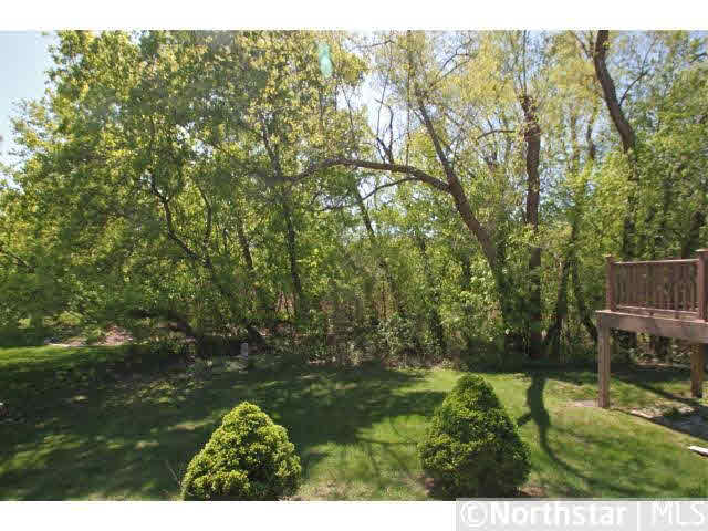 9884 Tree Farm Road Eden Prairie, MN 55347 - Photo 9 of 17 Gallery Image 9