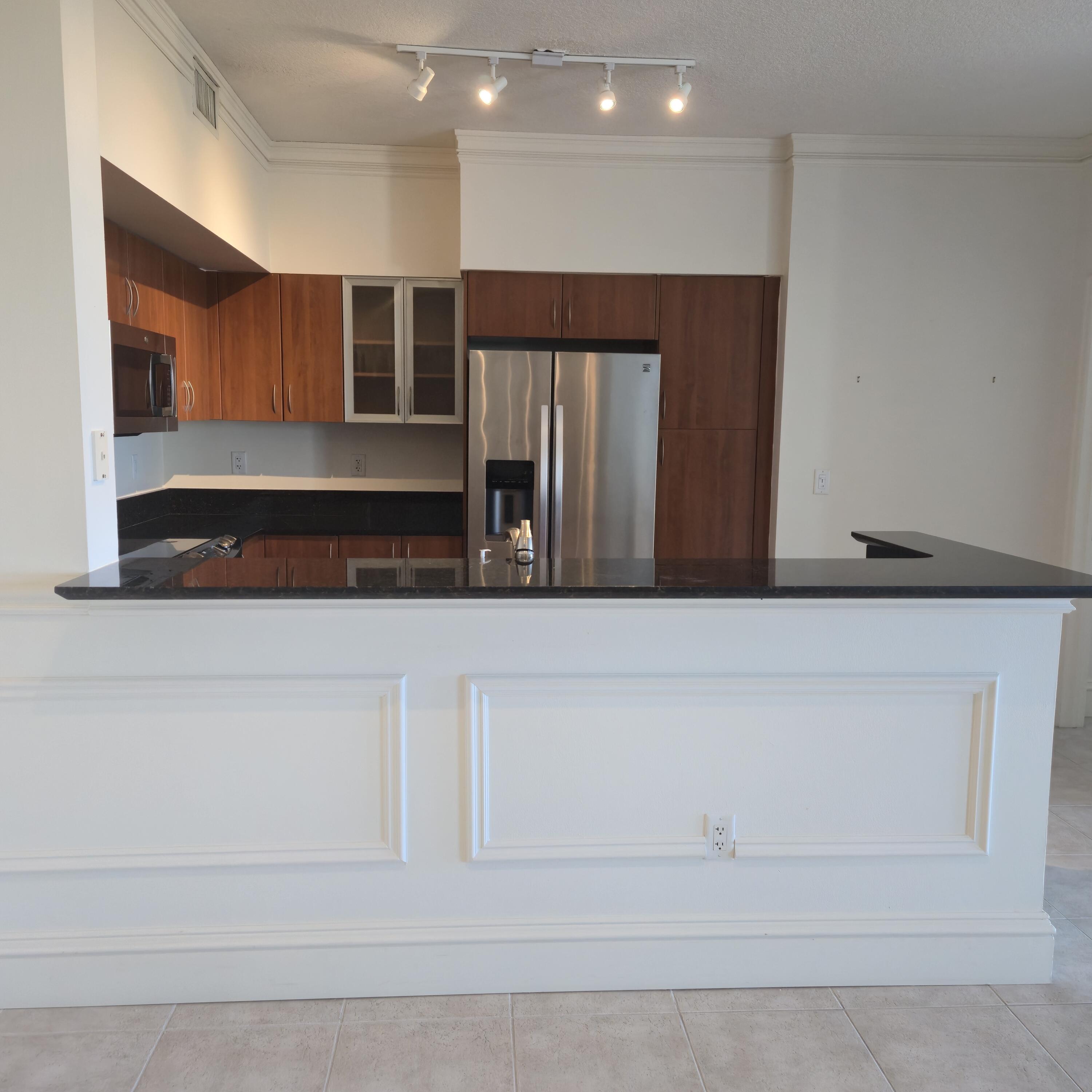 233 South Federal Highway, Unit 721 Boca Raton, FL 33432 - Photo 4 of 50 a view of entryway