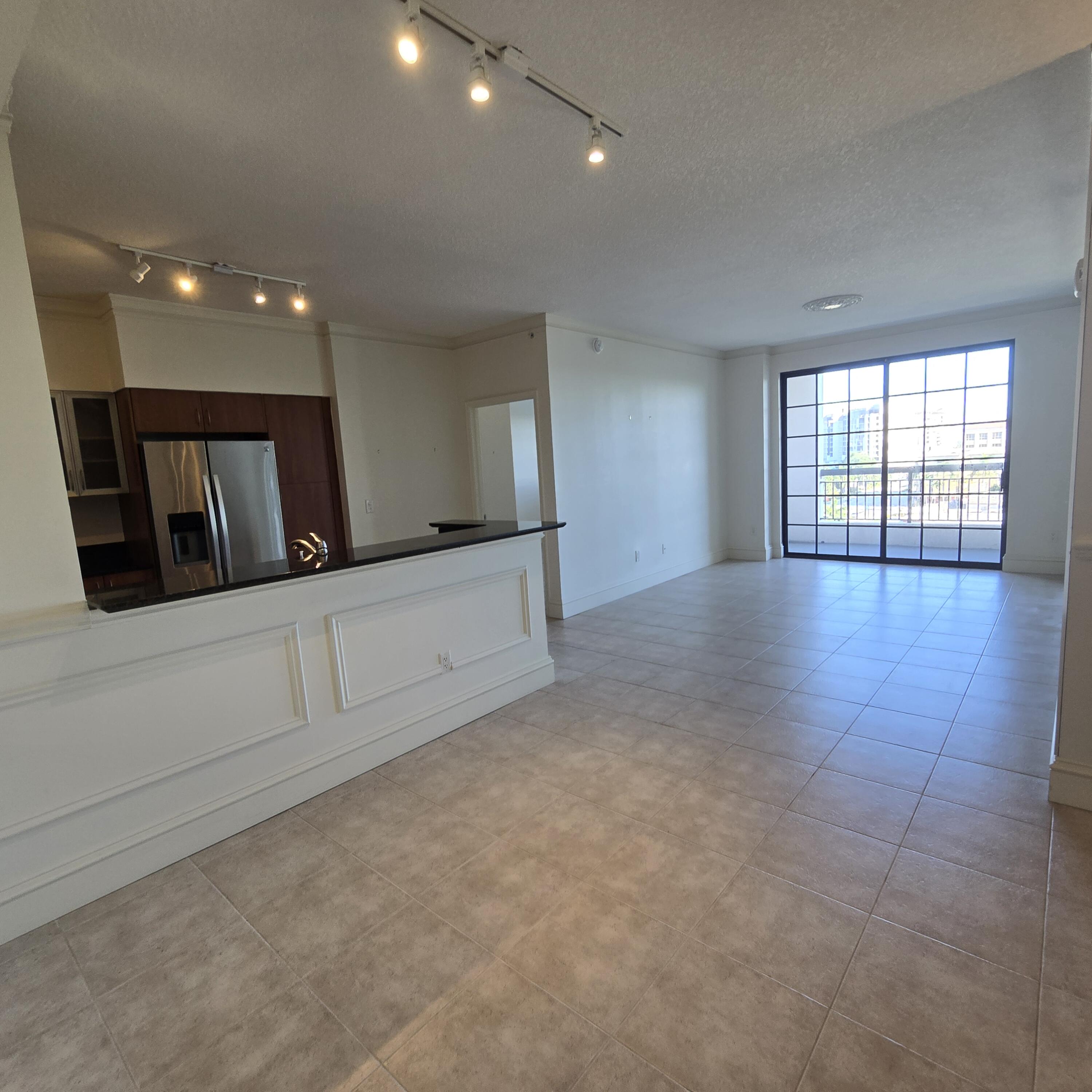 233 South Federal Highway, Unit 721 Boca Raton, FL 33432 - Photo 6 of 50 Boca Grand 721 Living Area