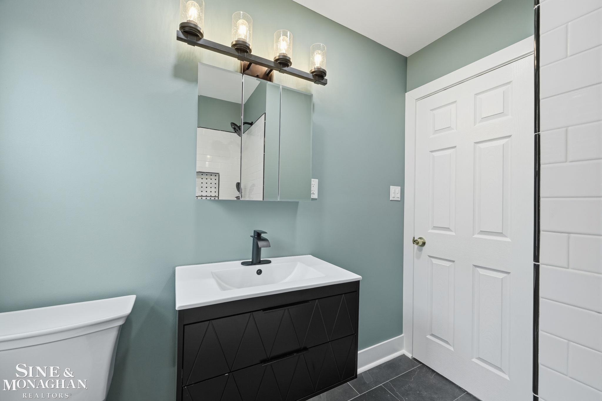 1641 Hampton Road Grosse Pointe Woods, MI 48236 - Photo 24 of 70