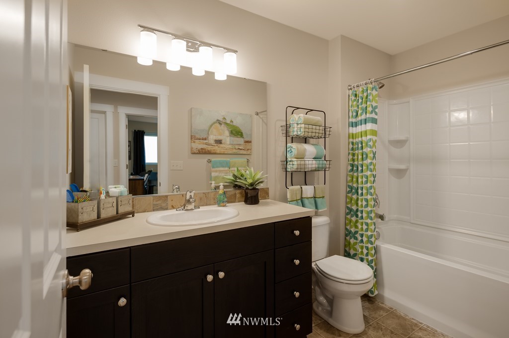 8425 Northeast 203rd Place, Unit 19 Bothell, WA 98011 - Photo 18 of 25 Gallery Image 18