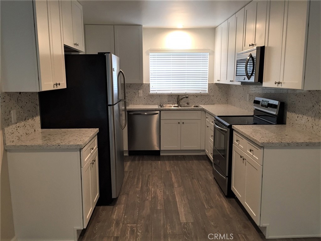 7731 West Manchester Avenue Playa del Rey, CA 90293 - Photo 13 of 26 Before tenant moved in