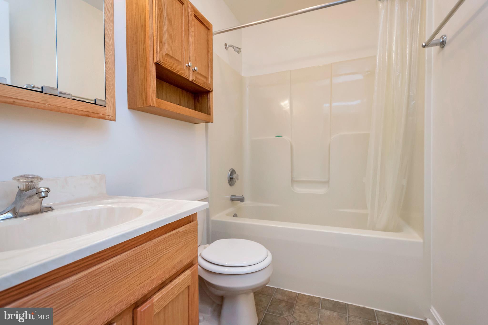 29482 Secretariat Road Ruther Glen, VA 22546 - Photo 13 of 27 Bath