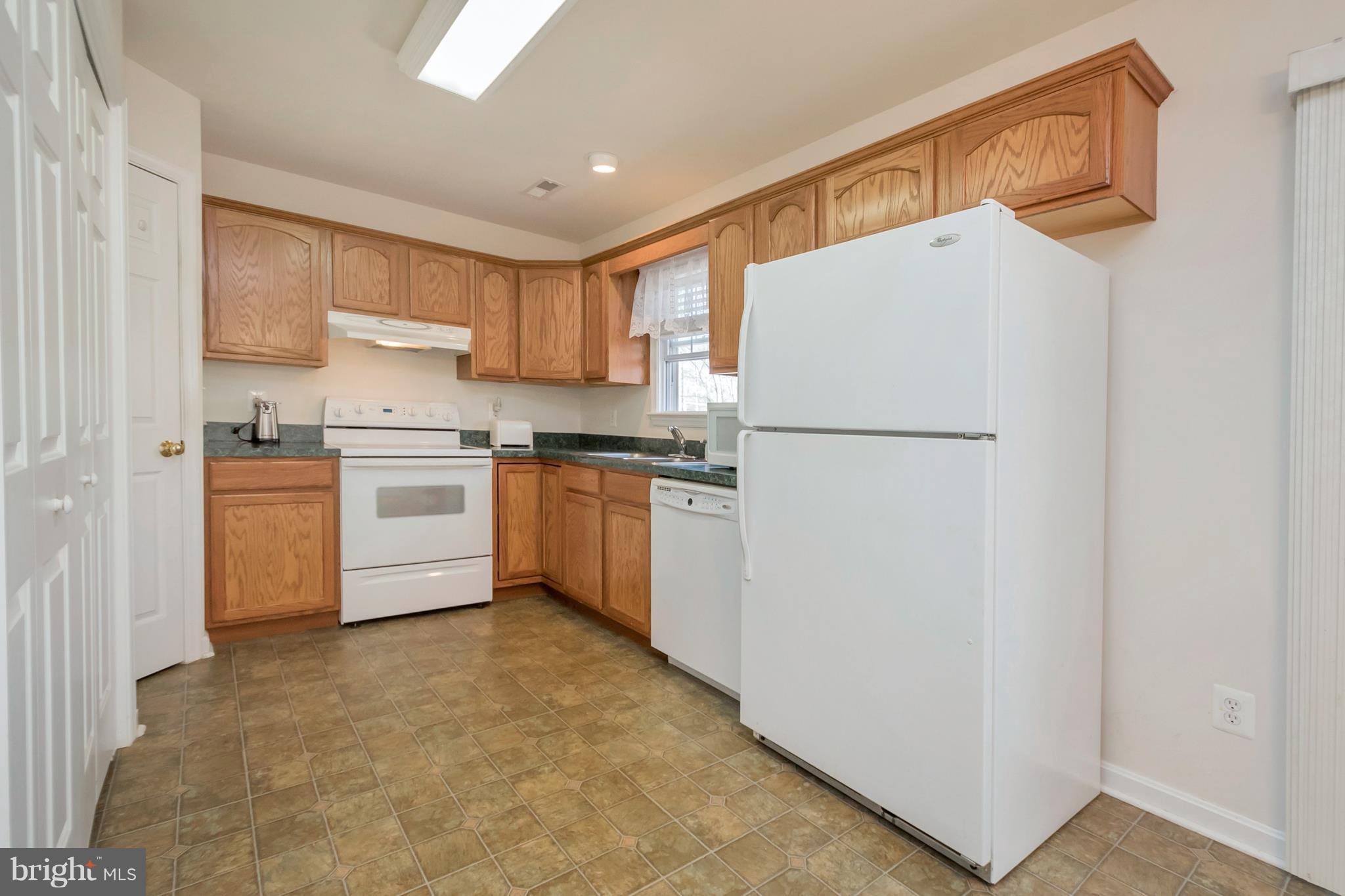 29482 Secretariat Road Ruther Glen, VA 22546 - Photo 7 of 27 Kitchen