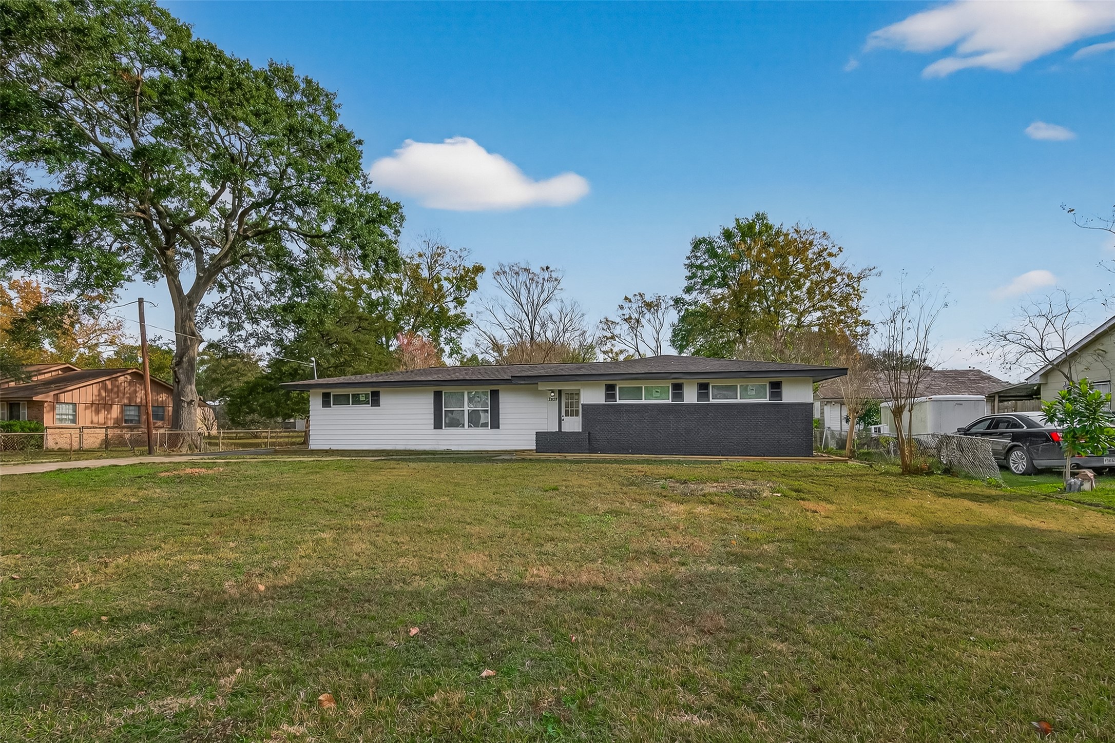 2619 Sinclair Street Pasadena, TX 77503 - Photo 2 of 29 a view of a house with a outdoor space