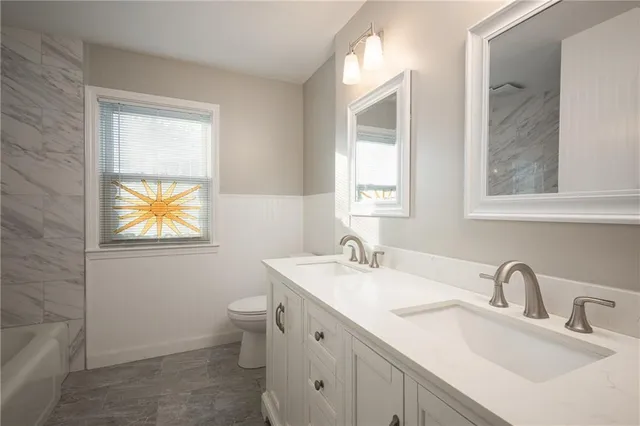 $299,450 | 9 Northwest Englewood Court, Gladstone, MO 64118