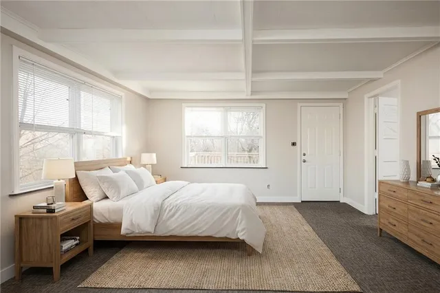 $299,450 | 9 Northwest Englewood Court, Gladstone, MO 64118