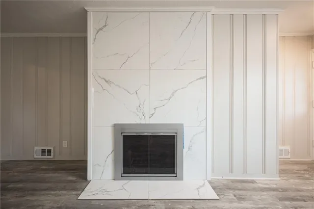 $299,450 | 9 Northwest Englewood Court, Gladstone, MO 64118