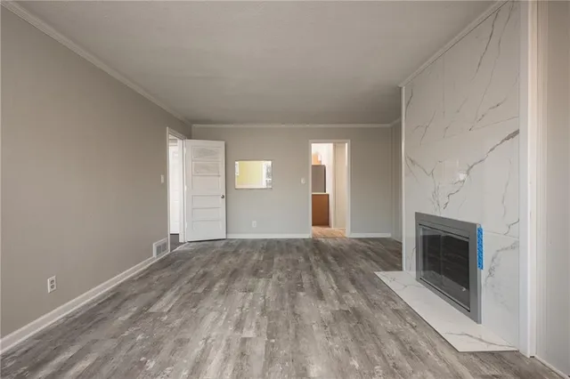 $299,450 | 9 Northwest Englewood Court, Gladstone, MO 64118