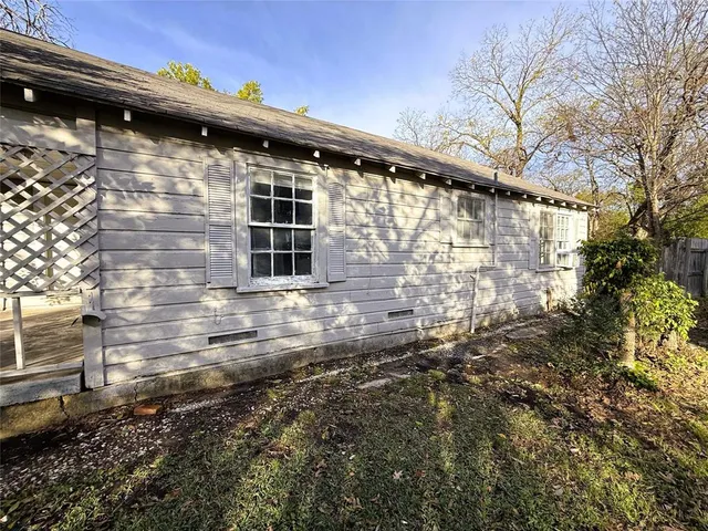 $149,900 | 402 West 4th Street, Unit 1, Kaufman, TX 75142