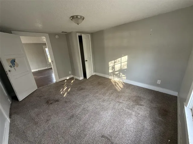 $149,900 | 402 West 4th Street, Unit 1, Kaufman, TX 75142