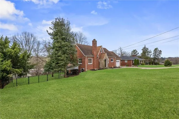 $260,000 | 1110 10th Street, Irwin, PA 15642