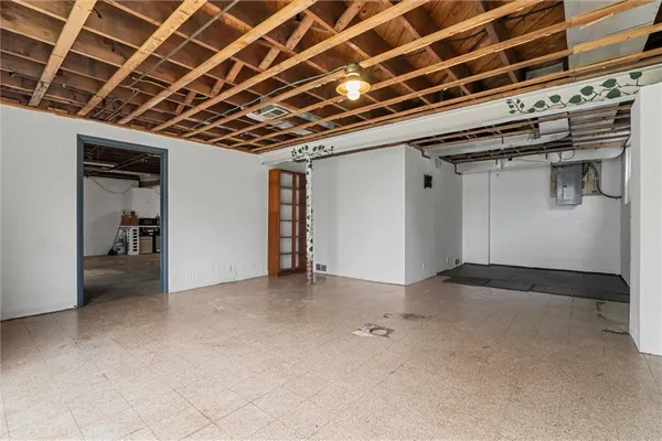 $260,000 | 1110 10th Street, Irwin, PA 15642