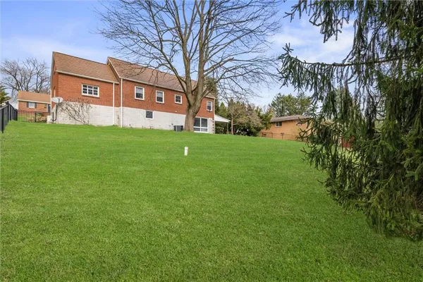 $260,000 | 1110 10th Street, Irwin, PA 15642