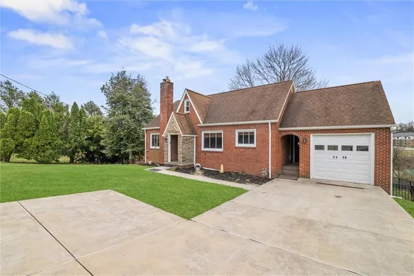 $260,000 | 1110 10th Street, Irwin, PA 15642