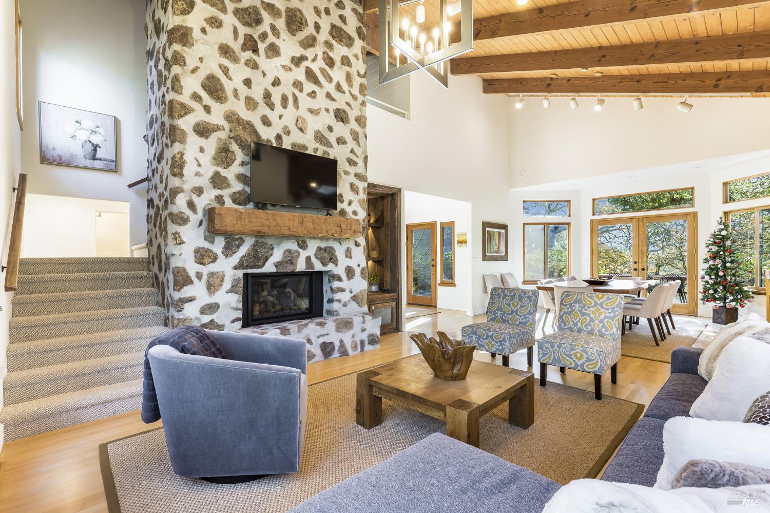 705 Chiquita Road Healdsburg, CA 95448 - Photo 9 of 72 Gallery Image 9