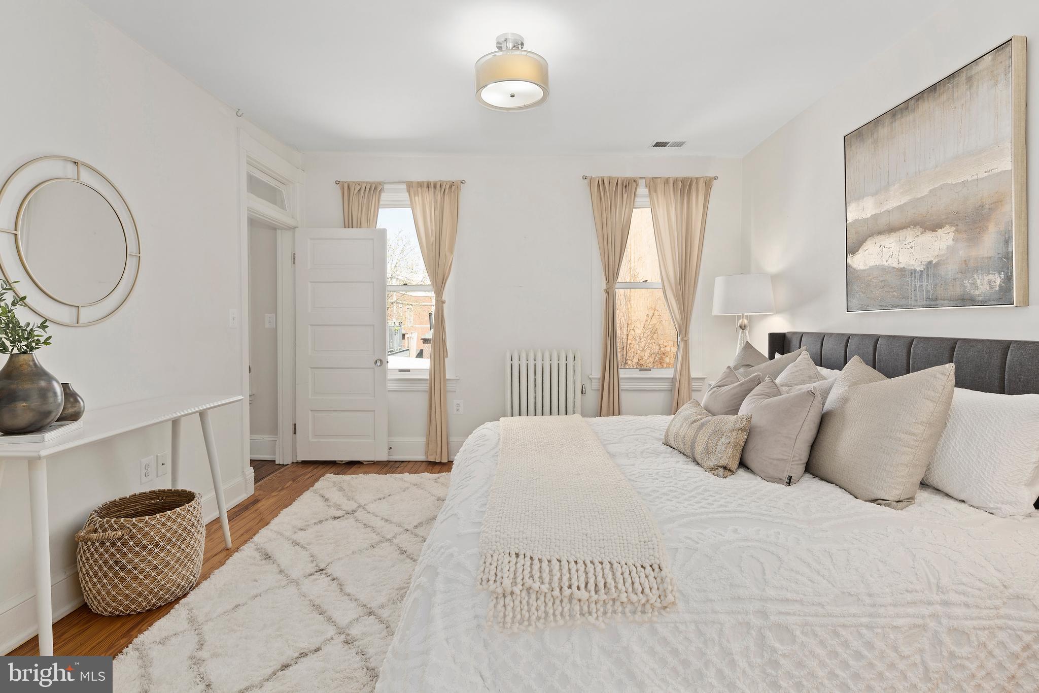 1431 R Street Northwest Washington, DC 20009 - Photo 16 of 37