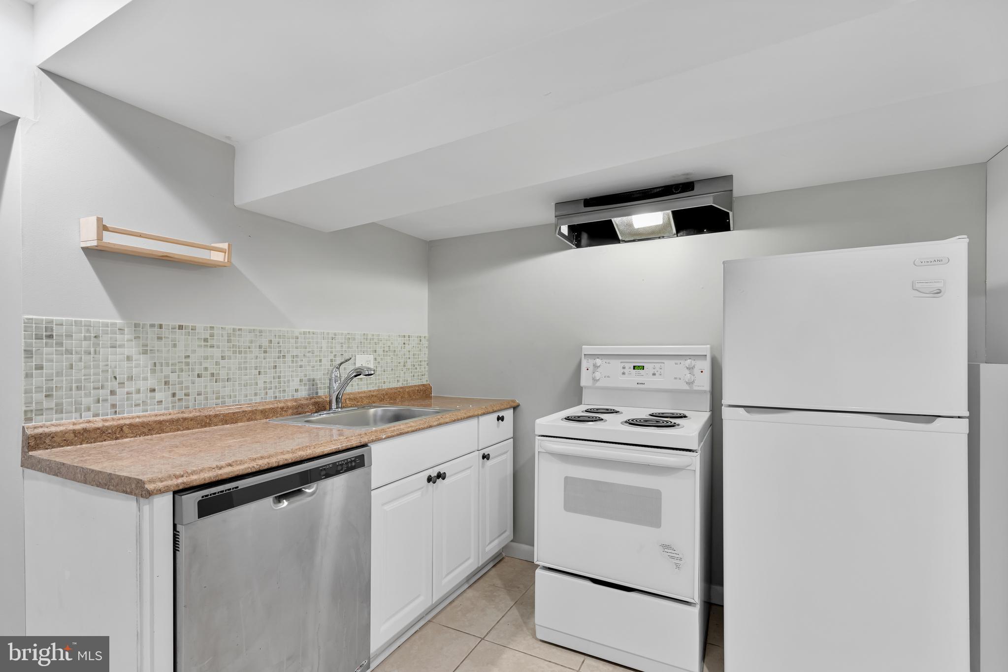 1431 R Street Northwest Washington, DC 20009 - Photo 31 of 37