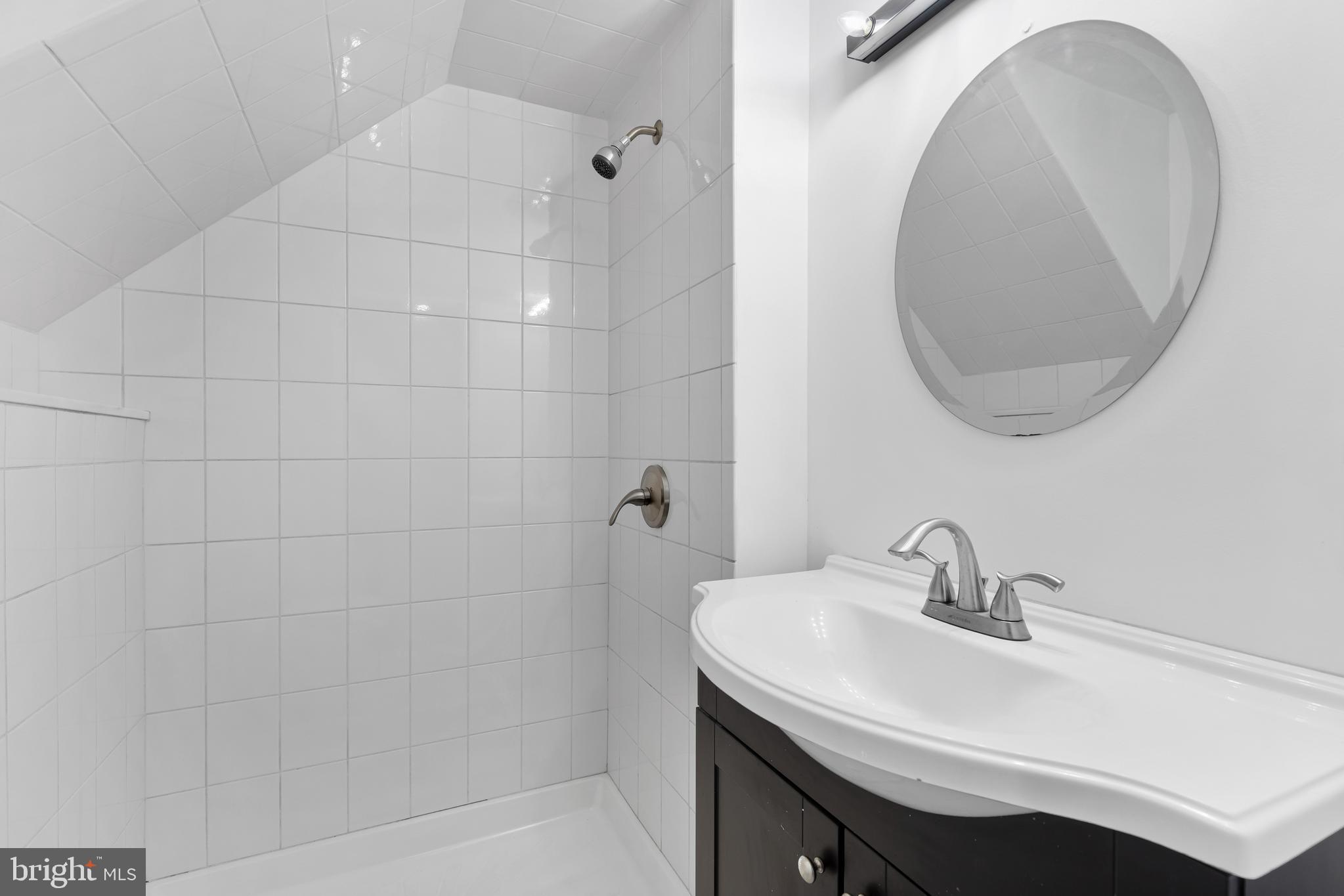 1431 R Street Northwest Washington, DC 20009 - Photo 33 of 37