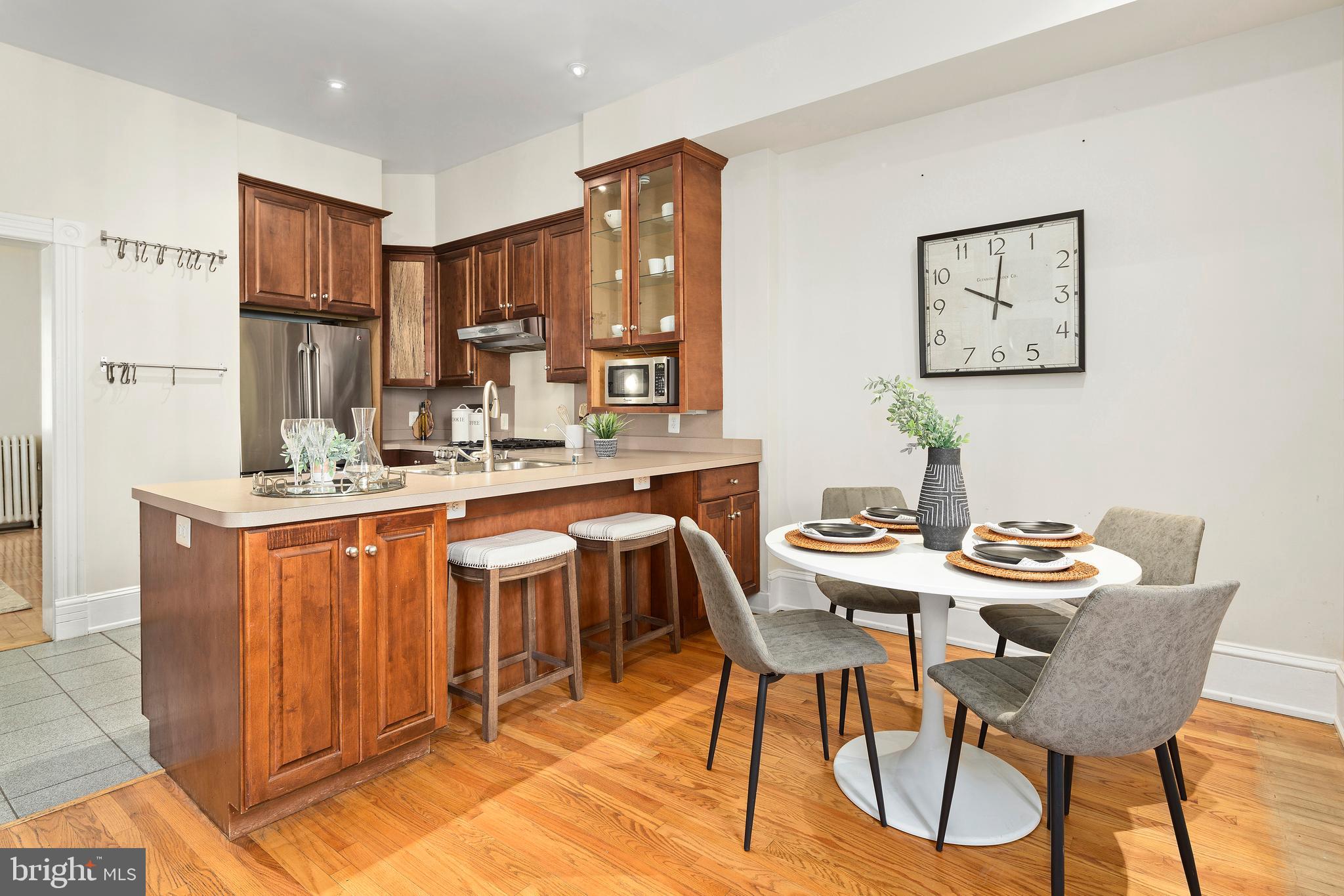 1431 R Street Northwest Washington, DC 20009 - Photo 8 of 37