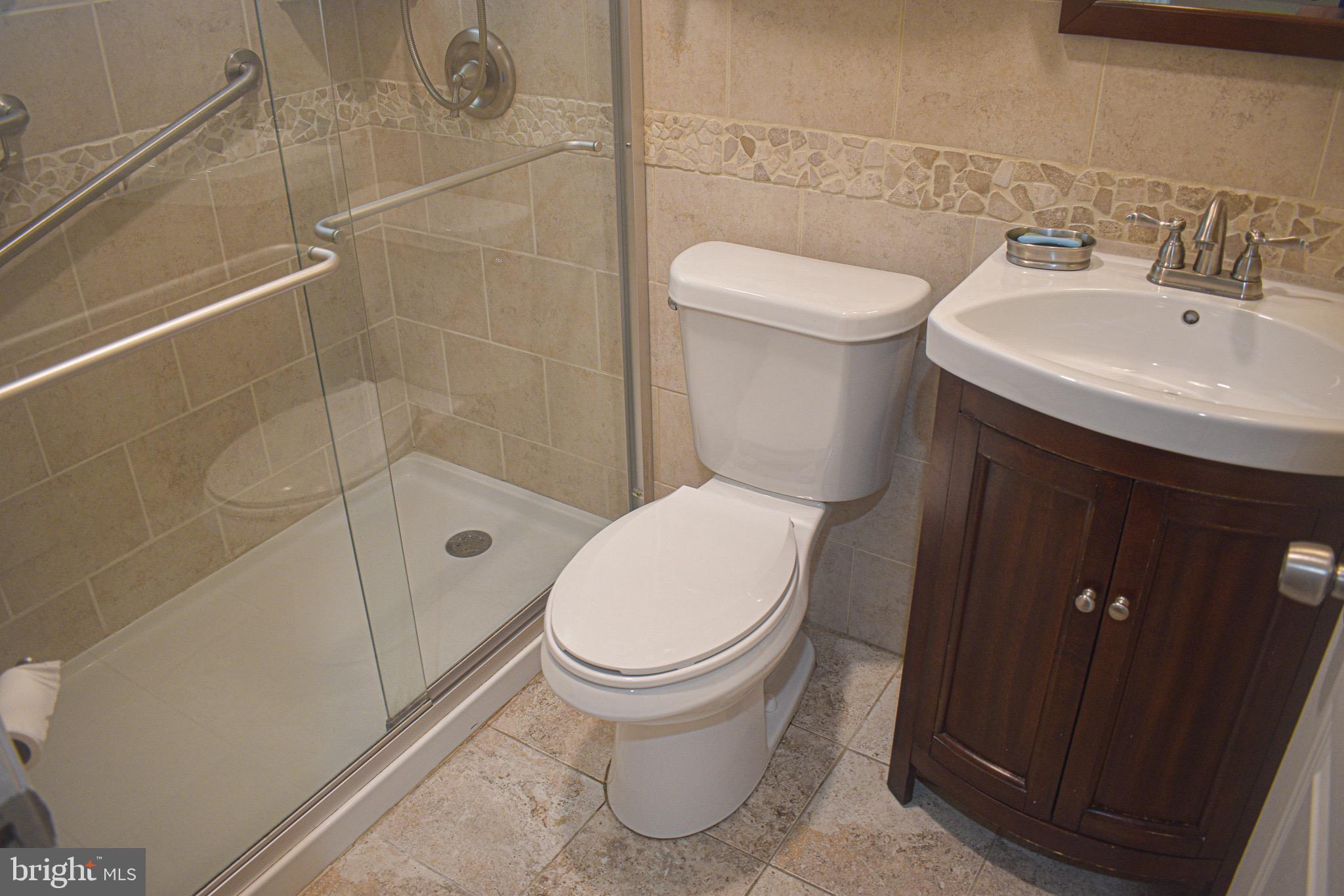 5 Goldengate Road Levittown, PA 19057 - Photo 13 of 24 Gallery Image 13