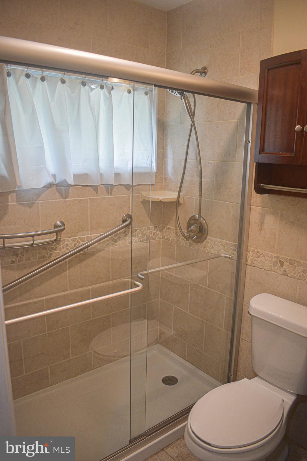 5 Goldengate Road Levittown, PA 19057 - Photo 14 of 24 Gallery Image 14