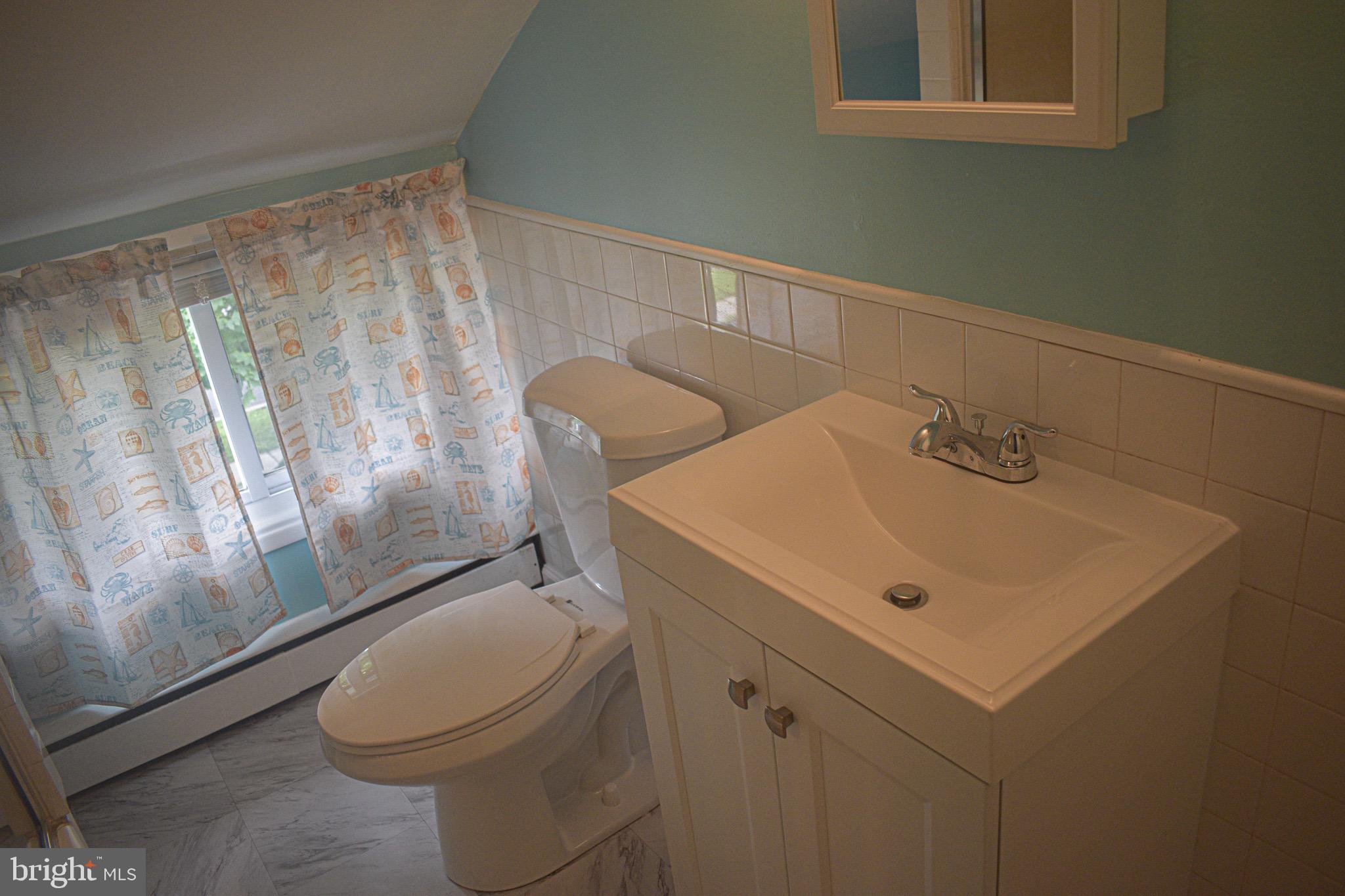 5 Goldengate Road Levittown, PA 19057 - Photo 18 of 24 Gallery Image 18