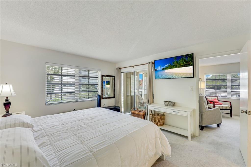 5 High Point Circle West, Unit 204 Naples, FL 34103 - Photo 9 of 15
