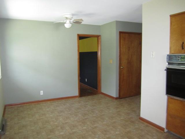 434 Smith Road Columbus, OH 43228 - Photo 6 of 10 Gallery Image 6