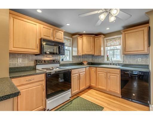 1027 Main Street Reading, MA 01867 - Photo 11 of 29 Gallery Image 11