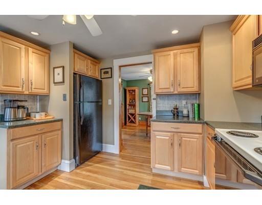 1027 Main Street Reading, MA 01867 - Photo 13 of 29 Gallery Image 13