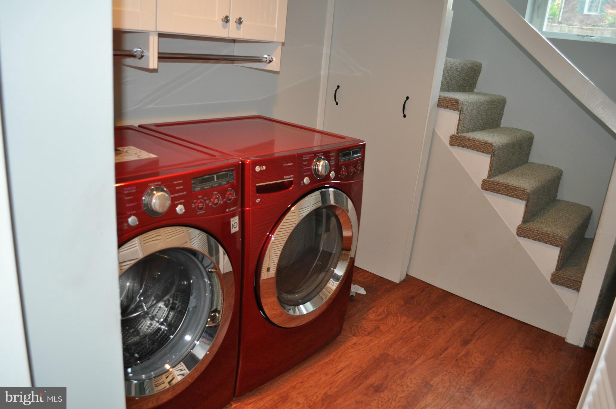 8738 Ridge Road Bethesda, MD 20817 - Photo 18 of 30 a utility room with dryer and washer