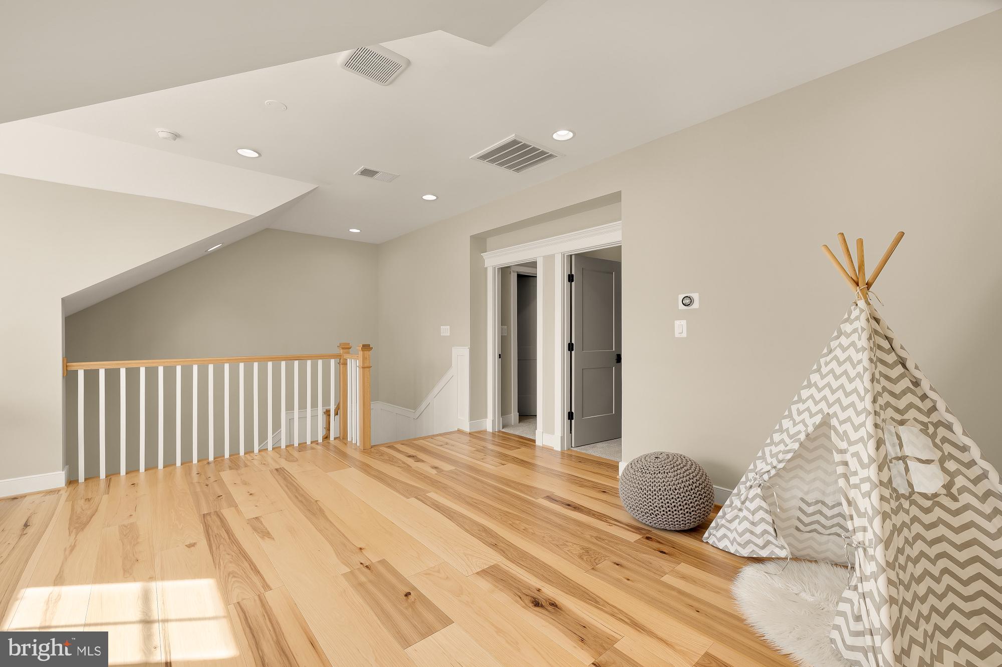 12650 Popes Head Road Clifton, VA 20124 - Photo 41 of 69 a bedroom with a bed and a window