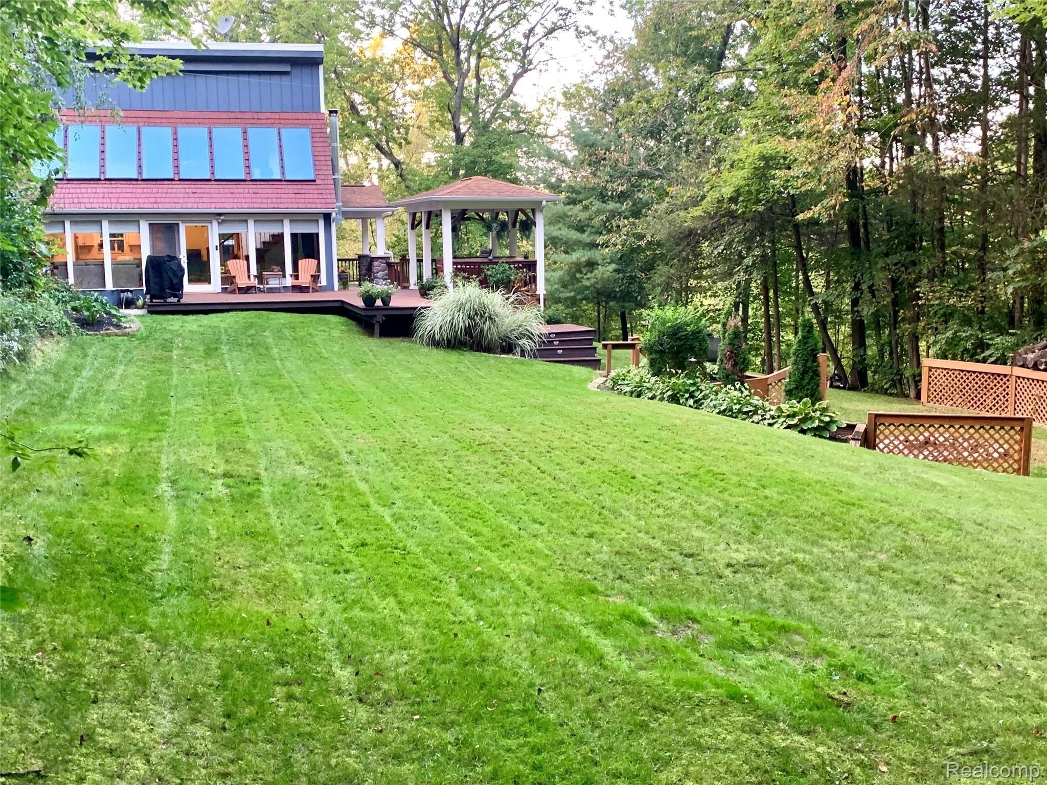 9815 Toma Road Pinckney, MI 48169 - Photo 14 of 59 rob4.JPG