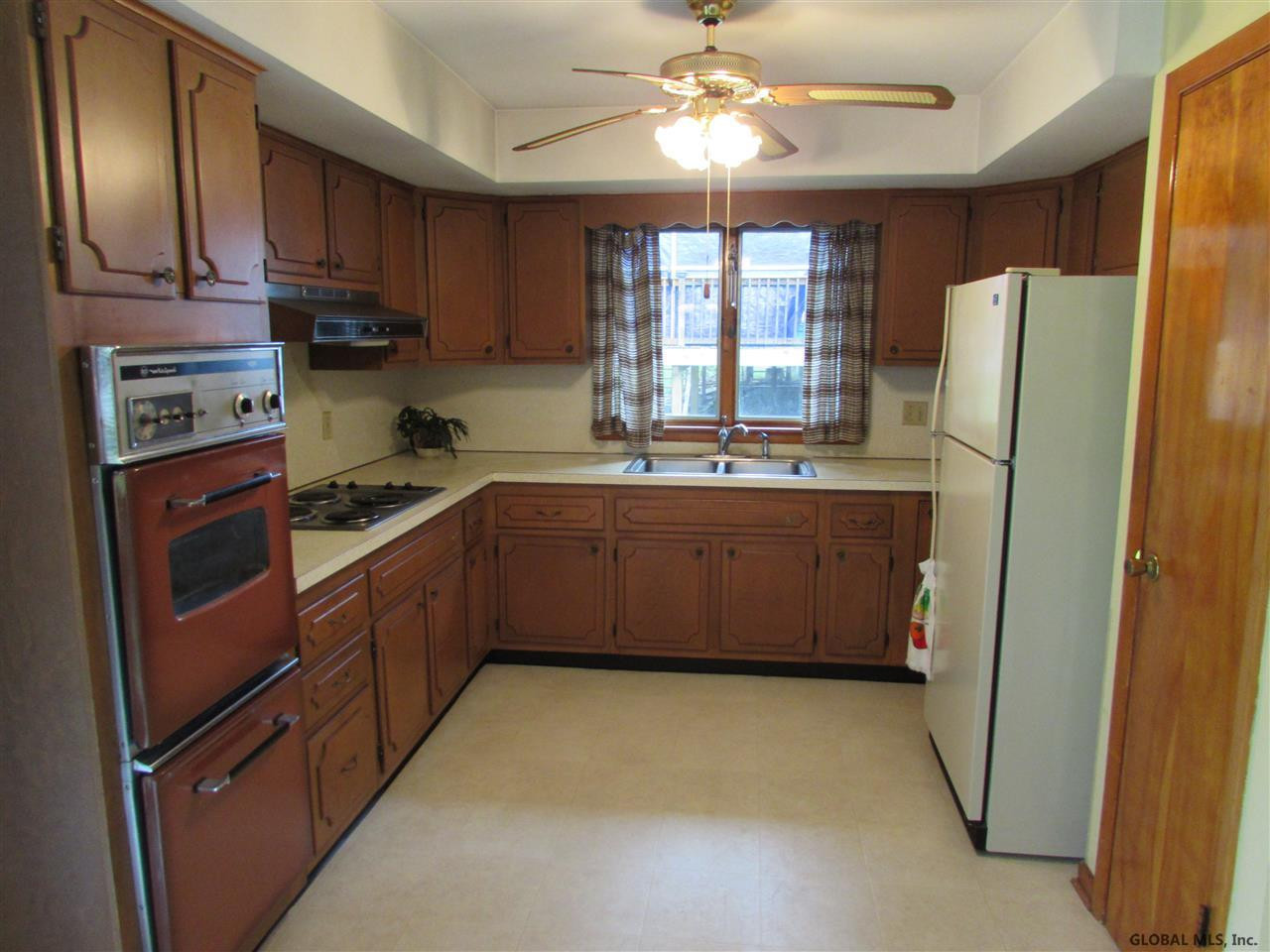 23 Freeman Road Albany, NY 12208 - Photo 8 of 23 Photo 8