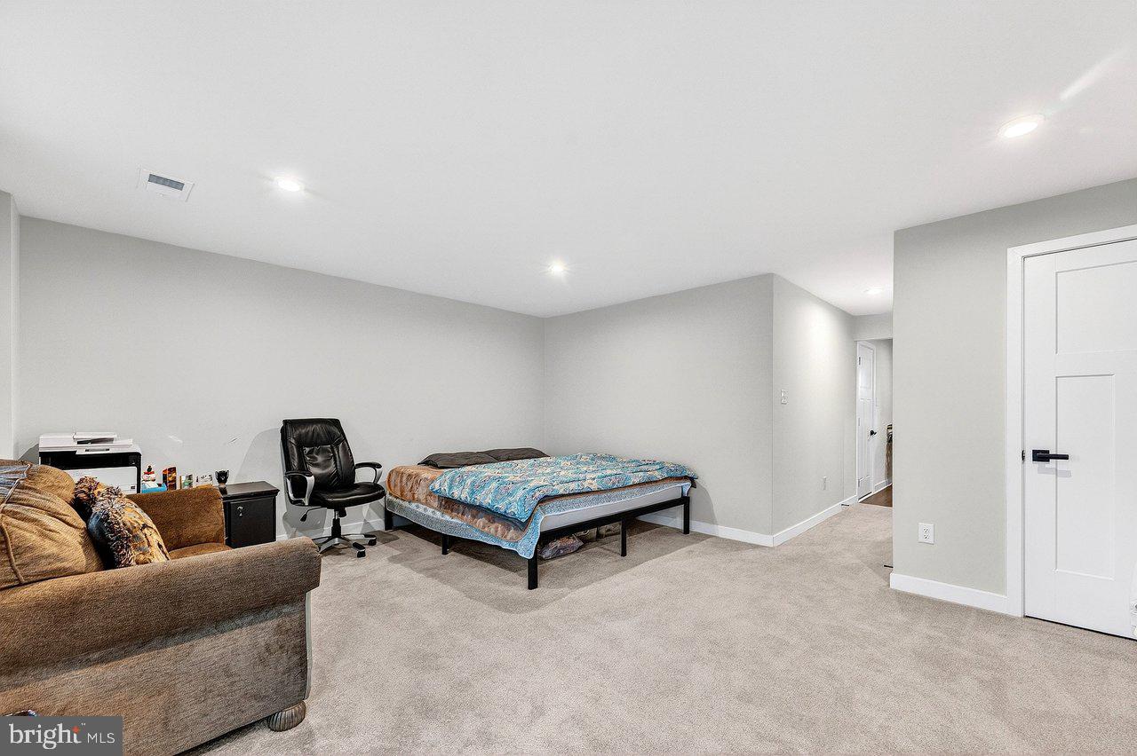 39 Sage Way Mount Laurel, NJ 08054 - Photo 23 of 32 a living room with furniture and a couch